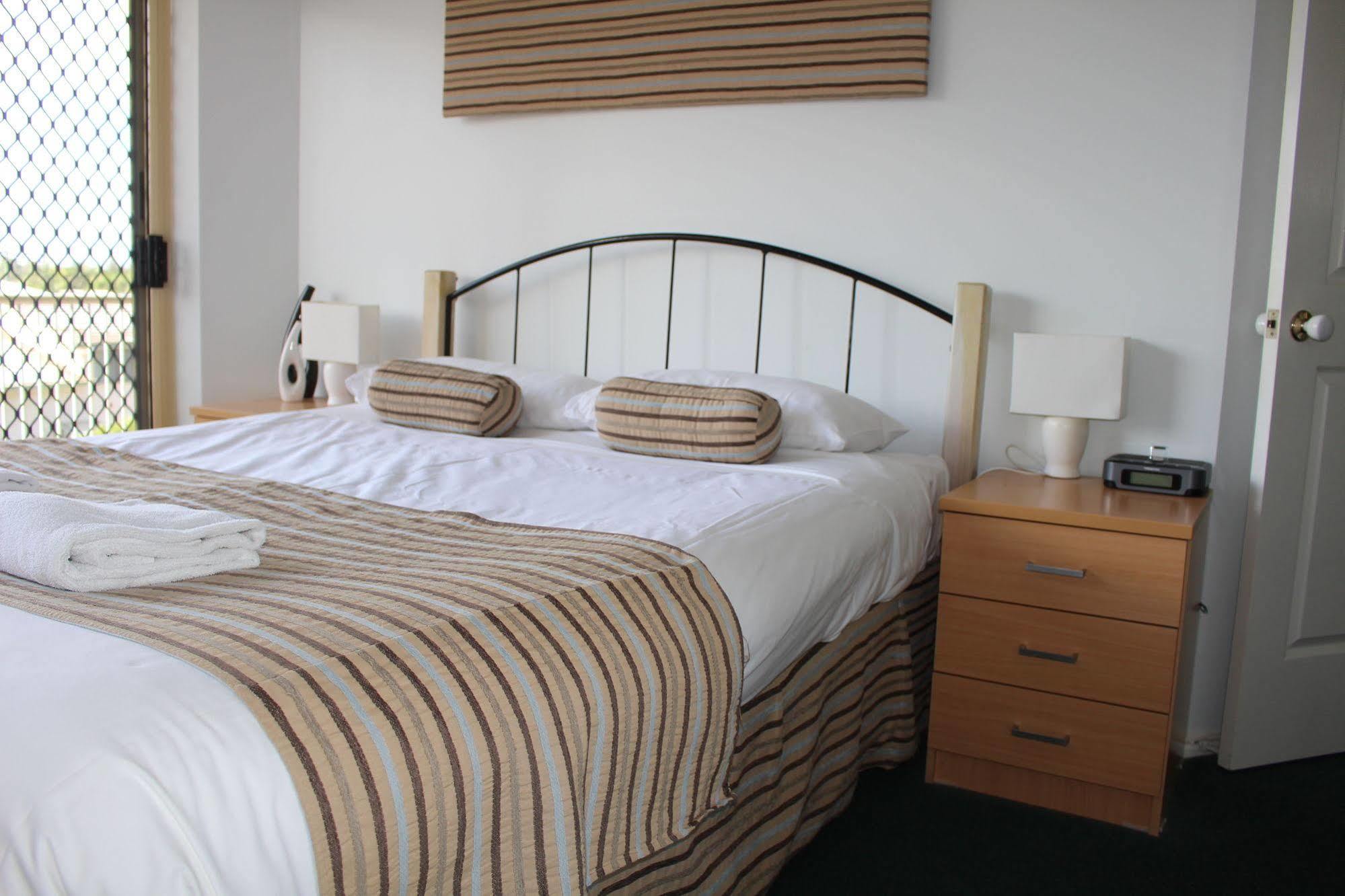Alexander Beachfront Apartments Hervey Bay Kültér fotó