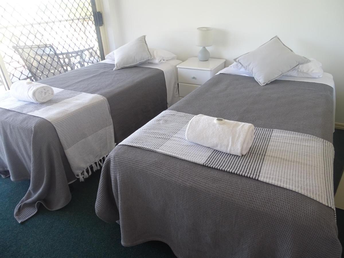 Alexander Beachfront Apartments Hervey Bay Kültér fotó